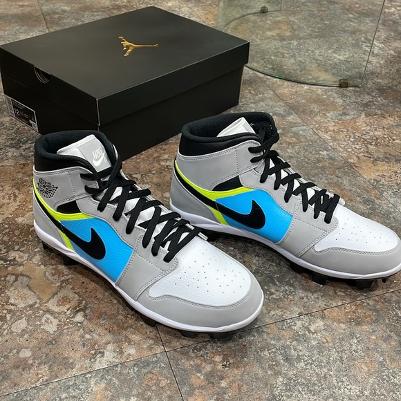 CUSTOM NIKE JORDAN SNEAKERS - Picture 4 of 4